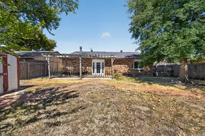 1305 Clark Trail, Grand Prairie, TX 75052 - Photo 22