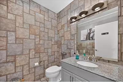 329 Centre Street, Dallas, TX 75208 - Photo 18