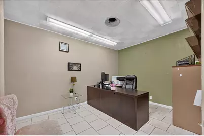 329 Centre Street, Dallas, TX 75208 - Photo 22