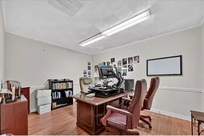 329 Centre Street, Dallas, TX 75208 - Photo 14