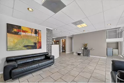 329 Centre Street, Dallas, TX 75208 - Photo 4