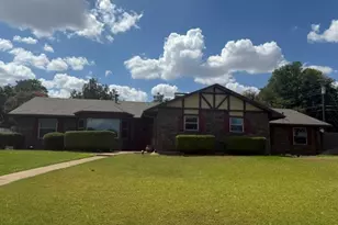 600 Mountain Lake Dr, Woodway, TX 76712 - Photo 12