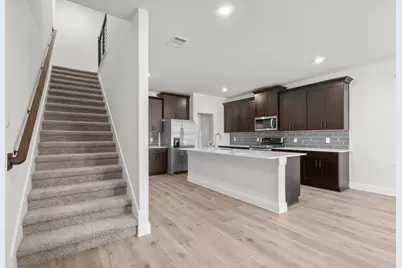 910 Milkweed Drive, Euless, TX 76039 - Photo 2