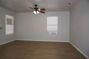 5105 Flamingo Rd, Fort Worth, TX 76119 - Photo 2