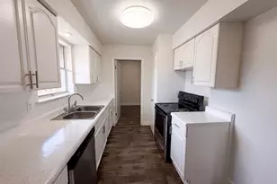 8540 Foxwood Ln, Dallas, TX 75217 - Photo 2