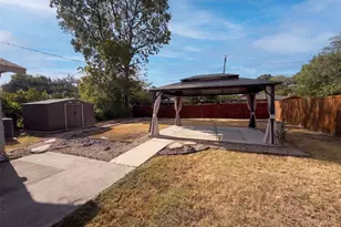 8540 Foxwood Ln, Dallas, TX 75217 - Photo 22