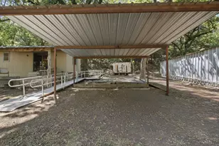 8704 Frontier Ct, Granbury, TX 76048 - Photo 22