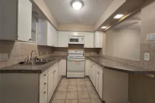 2223 Viewtop Ln, Arlington, TX 76012 - Photo 4