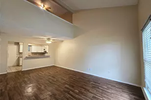 2223 Viewtop Ln, Arlington, TX 76012 - Photo 2
