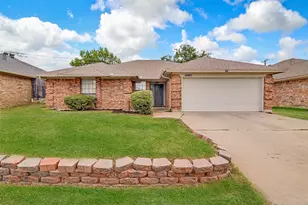 6403 Aires Dr, Arlington, TX 76001 - Photo 2