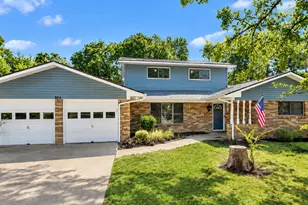 924 Wade Dr, Bedford, TX 76022 - Photo 1