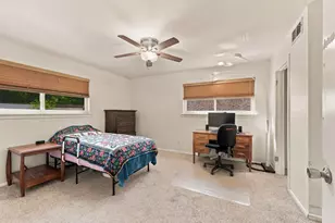 924 Wade Dr, Bedford, TX 76022 - Photo 18