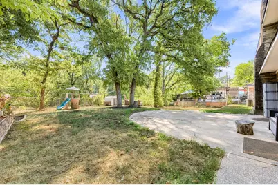 924 Wade Drive, Bedford, TX 76022 - Photo 32