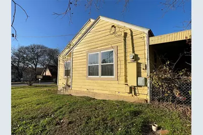 1702 NW 1st Avenue, Mineral Wells, TX 76067 - Photo 4
