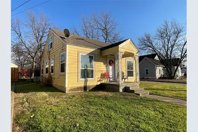 1702 NW 1st Avenue, Mineral Wells, TX 76067 - Photo 1