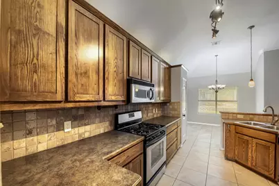 1104 Irwin Drive, Hurst, TX 76053 - Photo 12