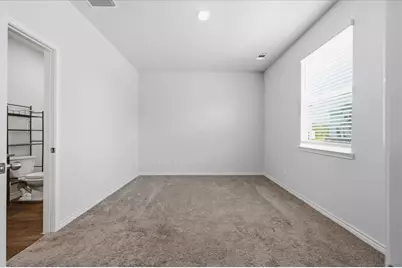 5721 Topwater Trail, Fort Worth, TX 76119 - Photo 10