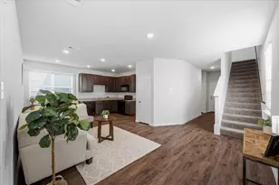 5721 Topwater Trl, Fort Worth, TX 76119 - Photo 2