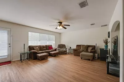 7408 Lazy Spur Boulevard, Fort Worth, TX 76131 - Photo 4