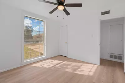 4125 Martin Street, Fort Worth, TX 76119 - Photo 8