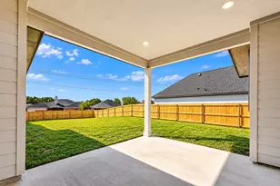 1632 W Wintergreen Rd, Lancaster, TX 75134 - Photo 24