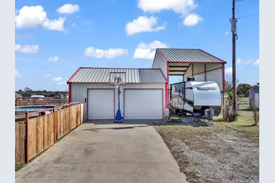 737 County Road 4699, Boyd, TX 76023 - Photo 30