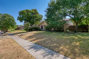 2708 Oak Grove Dr, Plano, TX 75074 - Photo 4