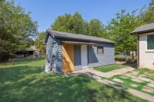 1606 N Woods St, Sherman, TX 75092 - Photo 28