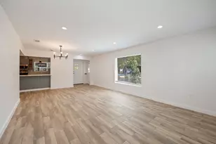 1606 N Woods St, Sherman, TX 75092 - Photo 6
