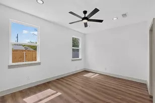 909 Meriott St, Ennis, TX 75119 - Photo 16