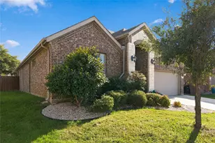 5832 Canyon Oaks Ln, Fort Worth, TX 76137 - Photo 2