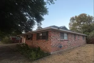 7813 Chantilly Ln, Fort Worth, TX 76134 - Photo 8