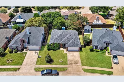 4309 Grason Drive, Grand Prairie, TX 75052 - Photo 4