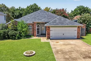 4309 Grason Dr, Grand Prairie, TX 75052 - Photo 1