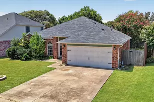 4309 Grason Dr, Grand Prairie, TX 75052 - Photo 2