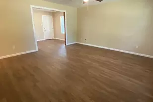 401 N Neathery Ave, Collinsville, TX 76233 - Photo 4