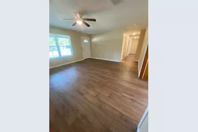 401 N Neathery Avenue, Collinsville, TX 76233 - Photo 6