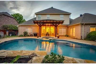 912 Thomas Crossing Drive, Fort Worth, TX 76028 - Photo 18