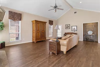 1415 Boardwalk Street, Arlington, TX 76011 - Photo 6