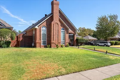 1415 Boardwalk Street, Arlington, TX 76011 - Photo 2