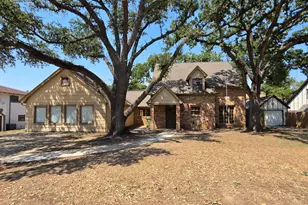813 Chaparral Ct, Bedford, TX 76022 - Photo 1