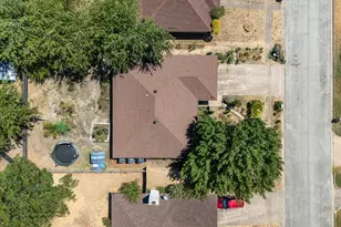 208 Pebblestone Dr, Benbrook, TX 76126 - Photo 38