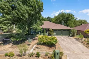 208 Pebblestone Dr, Benbrook, TX 76126 - Photo 1