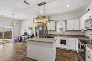513 Leeward Ln, Crowley, TX 76036 - Photo 8
