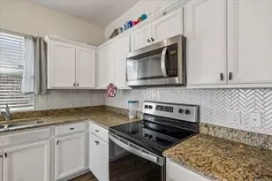 513 Leeward Ln, Crowley, TX 76036 - Photo 14