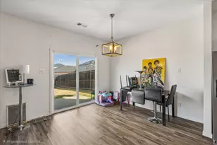 513 Leeward Ln, Crowley, TX 76036 - Photo 10