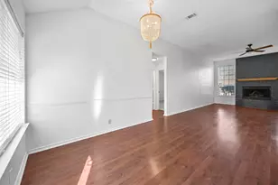 2114 Lattimore St, Denton, TX 76209 - Photo 4