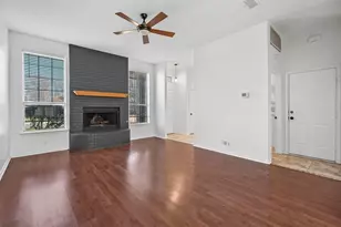 2114 Lattimore St, Denton, TX 76209 - Photo 2