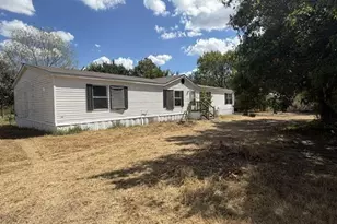 471 Cardinal Dr, Springtown, TX 76082 - Photo 2