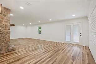 813 N 57th St, Waco, TX 76710 - Photo 8